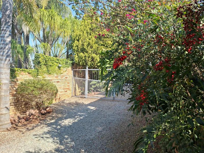 5 Bedroom Property for Sale in Wilkoppies North West